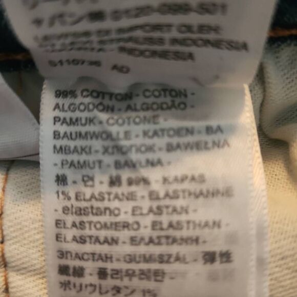 Levi Strauss & Co Men's Size 36x32 Light Rinse Relaxed Jeans - Picture 6 of 6